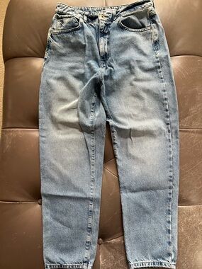Women’s Light Blue Relaxed Fit Jeans